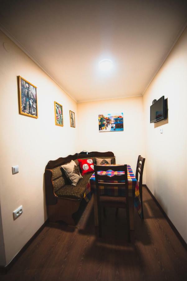 Cozy Apartment In Center Of Old ティビリシ エクステリア 写真